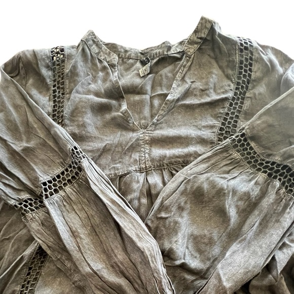 🏷️NWT Riviya Oversized Washed Out Black Eyelet Tunic - Picture 5 of 8